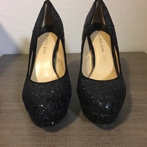 Gianni Bini closed toed sparkle heels